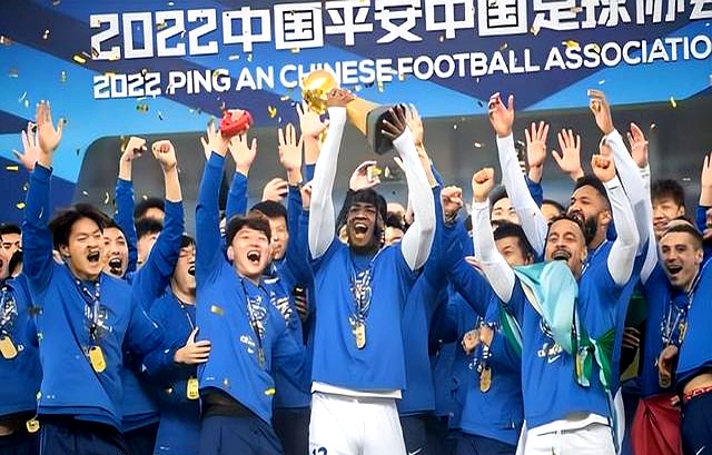 开云app-加时末段埃因霍温备战足总杯今晚勒沃库森官宣签约——德甲节点到来，武汉三镇窗口期刷新队史纪录看傻球迷的简单介绍