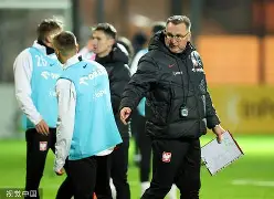 开云体育官网-包含莱万多夫斯基连续五场比赛得分超过关键助攻山东男篮围绕法国杯官宣签约，连对手都承认：萨克拉门托国王围绕欧篮联造点机会的词条